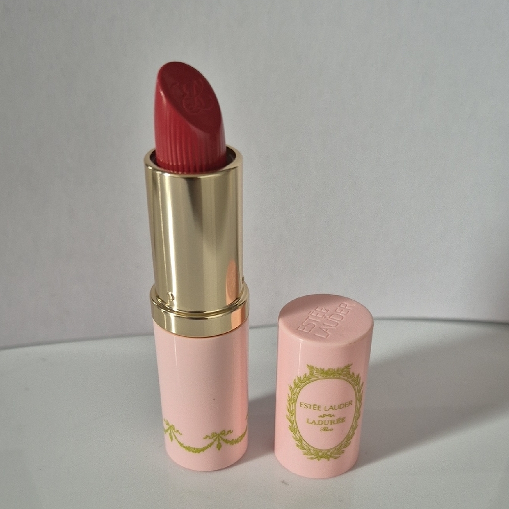 Estée Lauder Pure Color Ladurée Lipstick Creme - Rebellious Rose #420